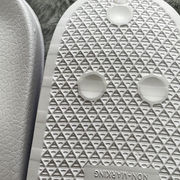 NWT Women's Slide Sandal - Picture 7 of 7